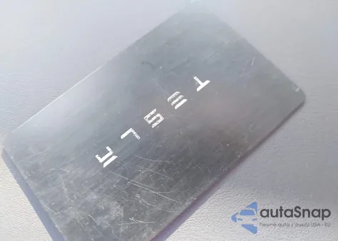 2025 Tesla Model Y Long Range Dual Motor All-Wheel Drive from USA, damaged, VIN 7SAYGDEEXSF265753